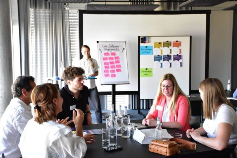 Fokus auf guter und wirksamer Entscheidungsfindung. Diese Konferenz ist kein Ort der passiven Wissensaufnahme. Collaboration Conference 2023